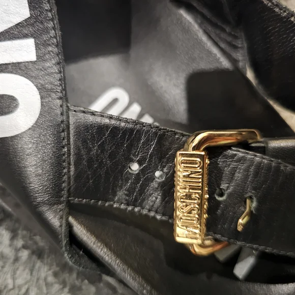 Authentic Moschino Black Slide Sandals with Bold Branding (Unisex) W-8 ,M- 6.5/7 - Picture 4 of 9